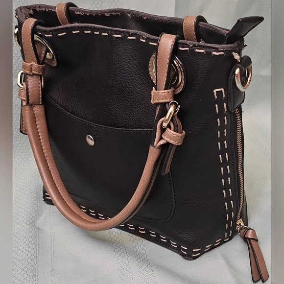 Simply Noelle Black Shoulder Bag - Picture 1 of 11